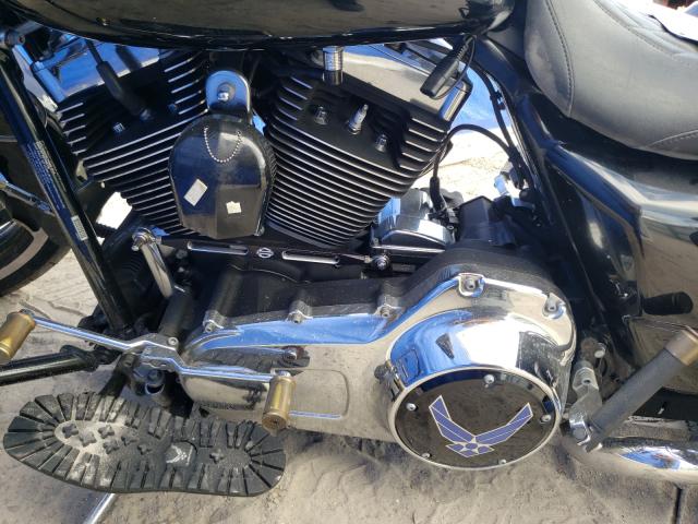2011 HARLEY-DAVIDSON FLHX 1HD1KB410BB609026