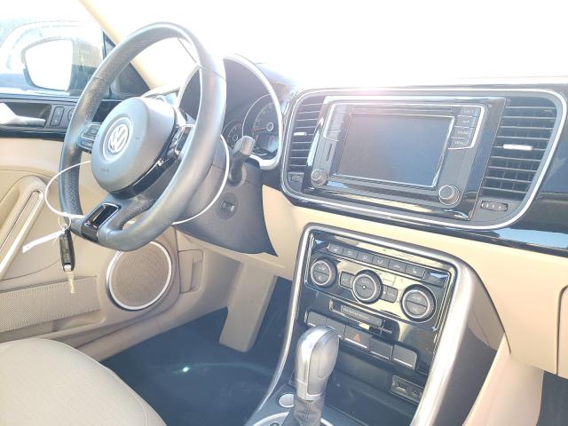 2018 VOLKSWAGEN BEETLE SE 3VWJD7AT3JM702755