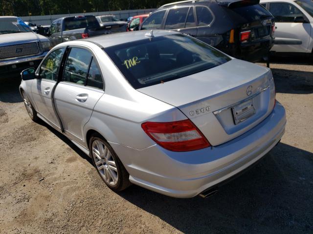 2010 MERCEDES-BENZ 300-CLASS WDDGF81X49R073944