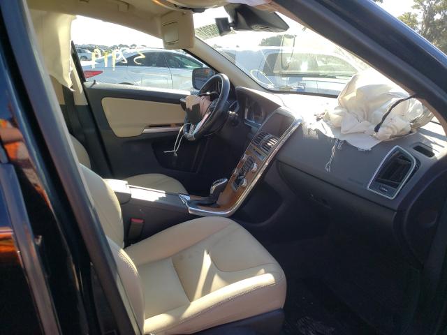 2017 VOLVO XC60 T5 IN YV440MDUXH2199982