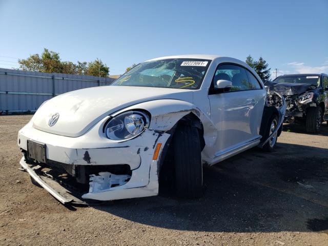 2016 VOLKSWAGEN BEETLE SE 3VWJ07AT2GM608371