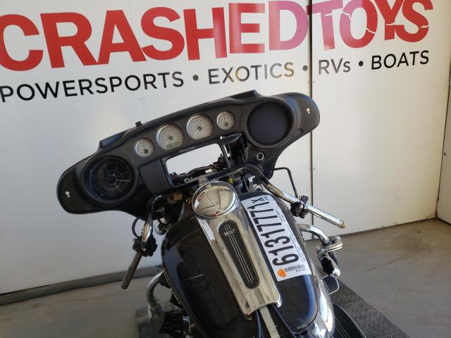 2019 HARLEY-DAVIDSON FLHX 1HD1KBC11KB651836