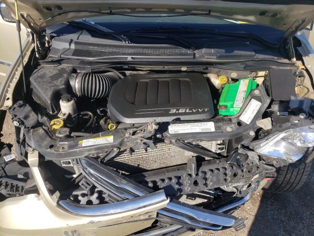 Фото: 2C4RC1CG3CR118101 - 7