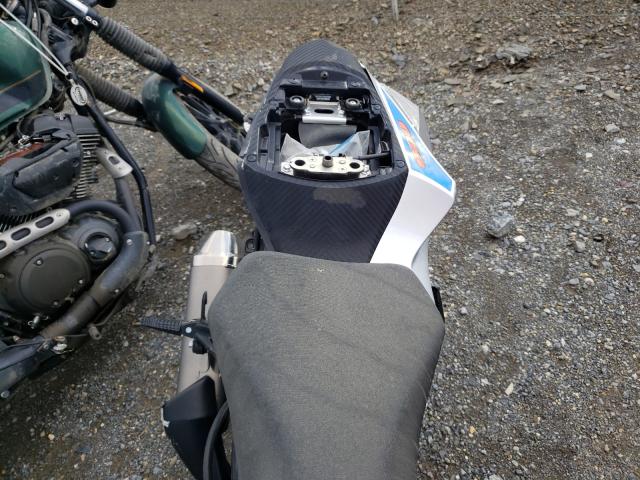 2021 SUZUKI GSX-R600 JS1GN7FA8M7100153