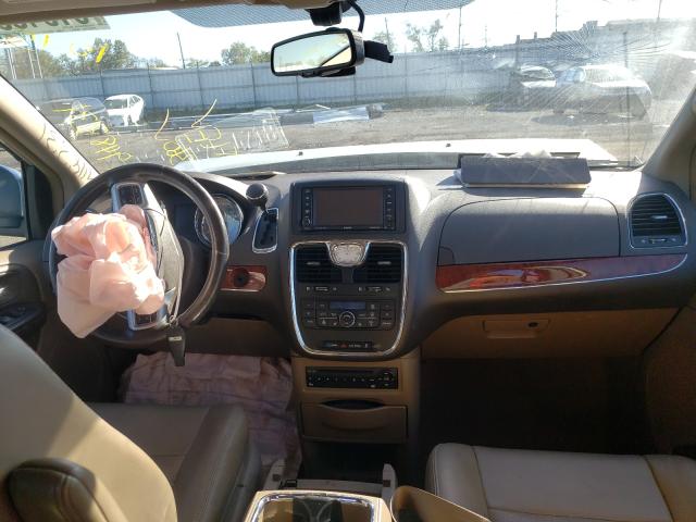 Фото: 2C4RC1CG3CR118101 - 9