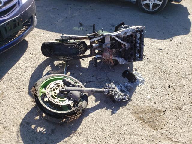 2000 KAWASAKI ZX900 E JKAZX2E17YA010556