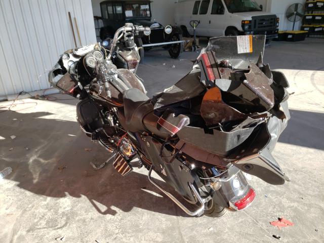 2011 HARLEY-DAVIDSON FLTRU 1HD1KGM18BB648816