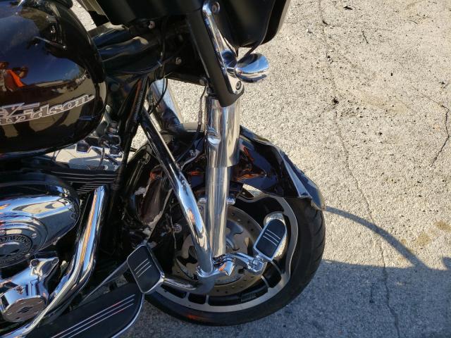 2011 HARLEY-DAVIDSON FLHX 1HD1KB412BB614826