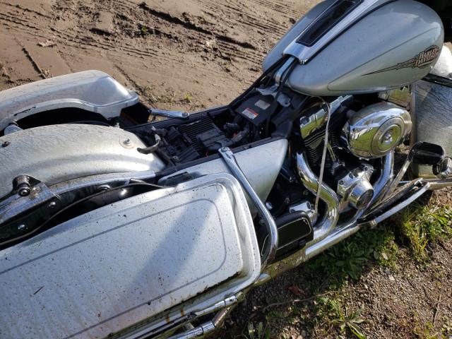 2011 HARLEY-DAVIDSON FLHTC 1HD1FF411BB677637