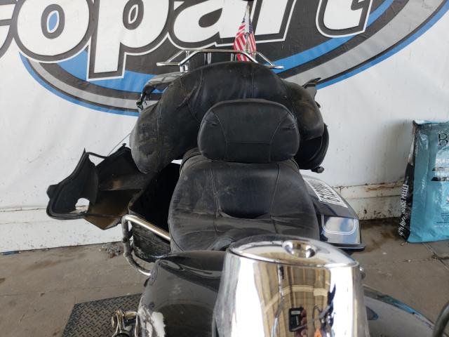 2011 HARLEY-DAVIDSON FLHTCU 1HD1FC418BB671753