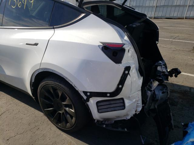 2021 TESLA MODEL Y 5YJYGAEE4MF136549