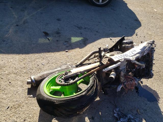 2000 KAWASAKI ZX900 E JKAZX2E17YA010556