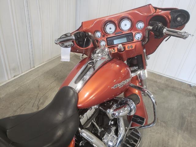 2011 HARLEY-DAVIDSON FLHX 1HD1KB412BB609352