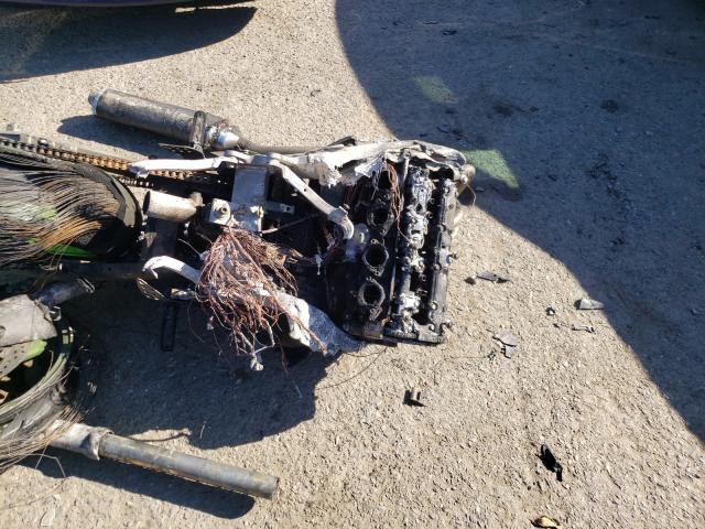 2000 KAWASAKI ZX900 E JKAZX2E17YA010556