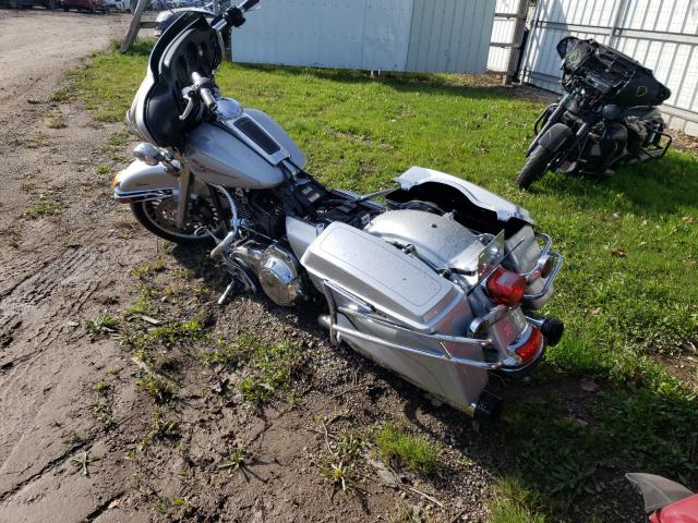 2011 HARLEY-DAVIDSON FLHTC 1HD1FF411BB677637