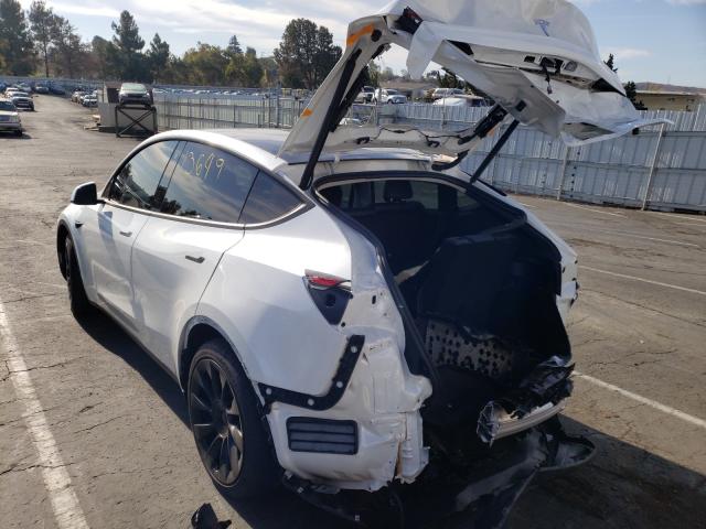 2021 TESLA MODEL Y 5YJYGAEE4MF136549