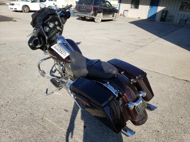 2011 HARLEY-DAVIDSON FLHX 1HD1KB412BB614826