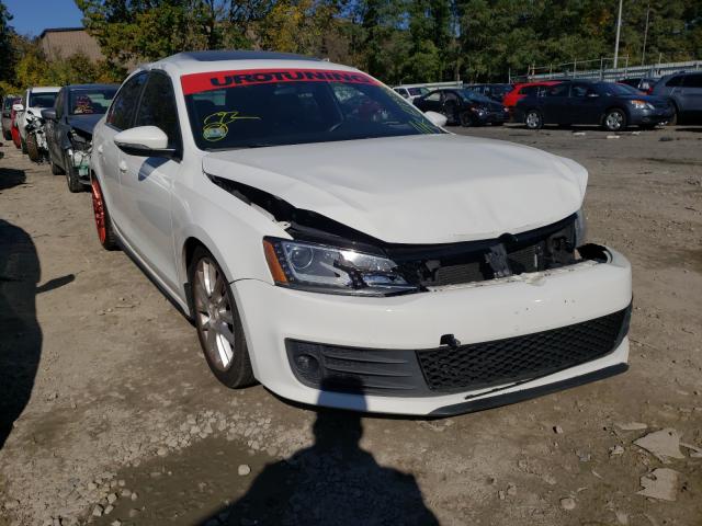 VW Jetta gli White