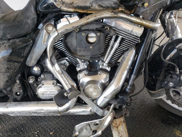 2011 HARLEY-DAVIDSON FLHTCU 1HD1FC418BB671753