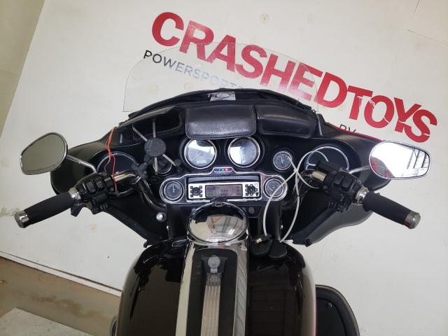 2010 HARLEY-DAVIDSON FLHTCU 1HD1FC412AB633689