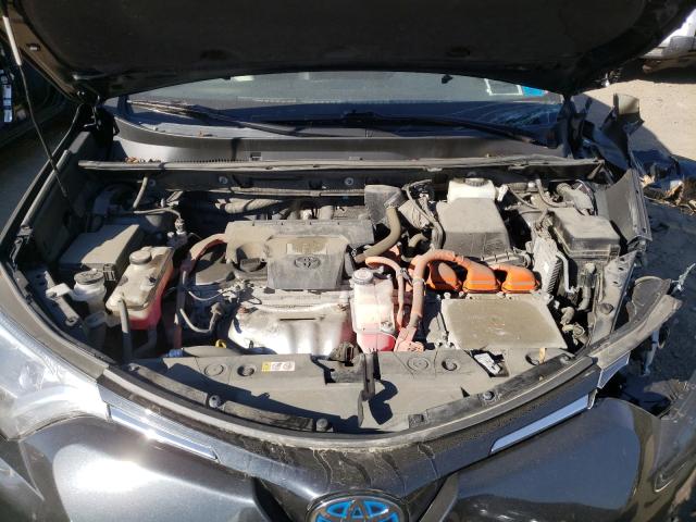 2018 TOYOTA RAV4 HV LE JTMRJREV3JD247746