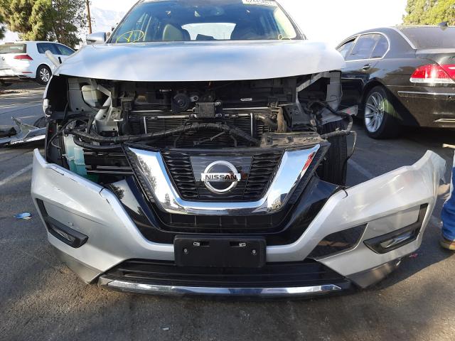 2017 NISSAN ROGUE SV H 5N1ET2MT0HC798647