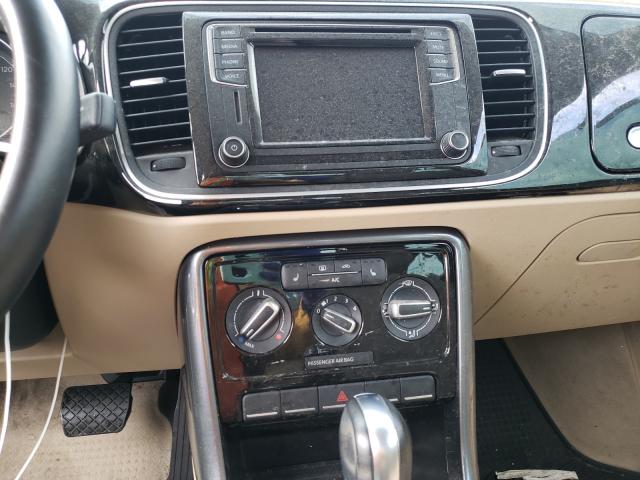 2017 VOLKSWAGEN BEETLE SE 3VWJ17AT2HM617103
