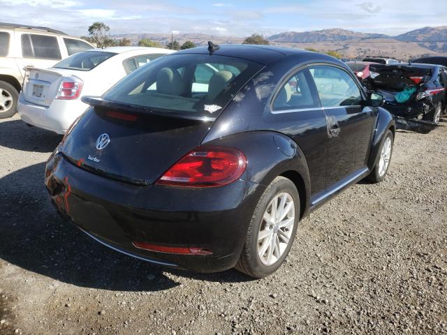2018 VOLKSWAGEN BEETLE SE 3VWJD7AT2JM707977