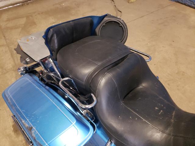 2011 HARLEY-DAVIDSON FLHTCU 1HD1FC414BB618984