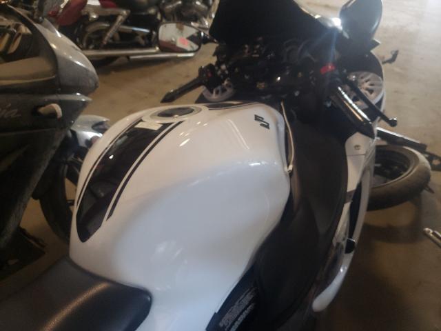 2017 SUZUKI GSX1300 RA JS1GX72B7H2100835