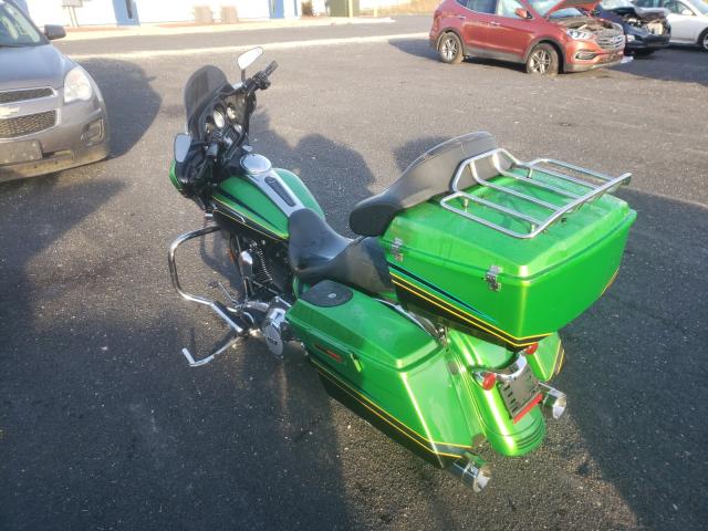 2011 HARLEY-DAVIDSON FLHX 1HD1KBM18BB670222
