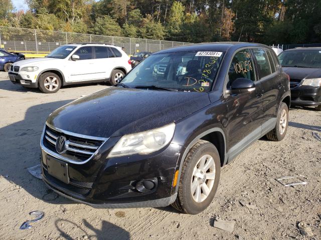 WVGAV7AX7AW502461 Volkswagen Tiguan S 2010. Фото: 1