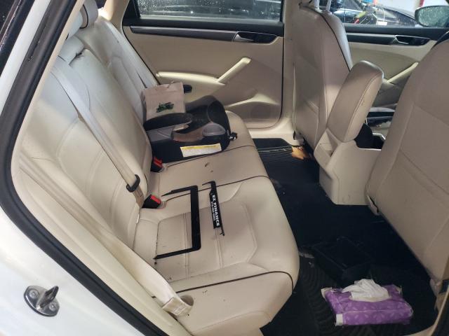 2016 VOLKSWAGEN PASSAT 1VWAT7A31GC032992