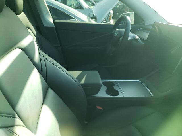 2021 TESLA MODEL Y 5YJYGAEE4MF136549