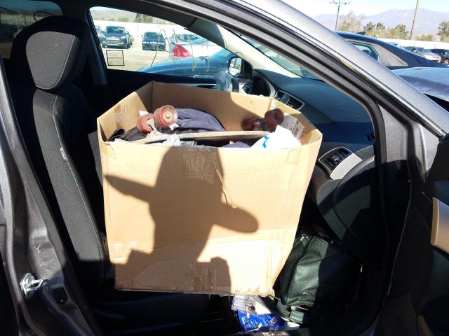 3N1AB7AP7HY272424 Nissan Sentra S 2017. Фото: 4