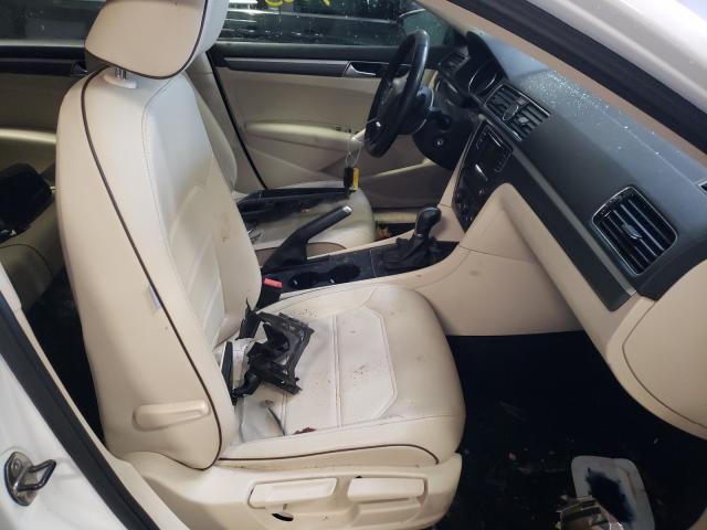 2016 VOLKSWAGEN PASSAT 1VWAT7A31GC032992