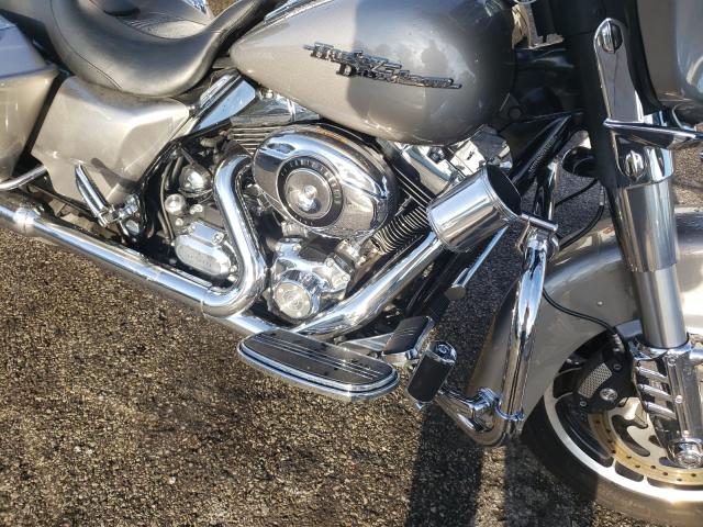 2009 HARLEY-DAVIDSON FLHX 1HD1KB41X9Y632837