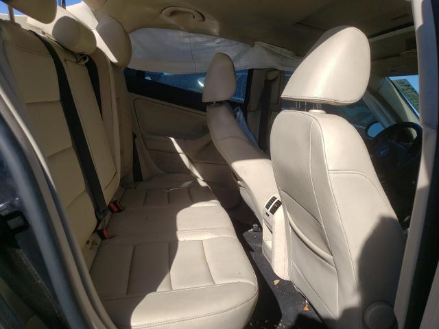 2010 VOLKSWAGEN JETTA WOLF 3VWRA7AJ8AM155931
