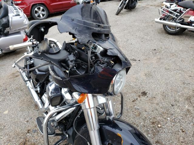 2019 HARLEY-DAVIDSON FLHX 1HD1KBC14KB647652