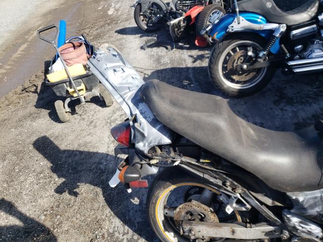 2001 SUZUKI GSX600 F JS1GN79A812103851