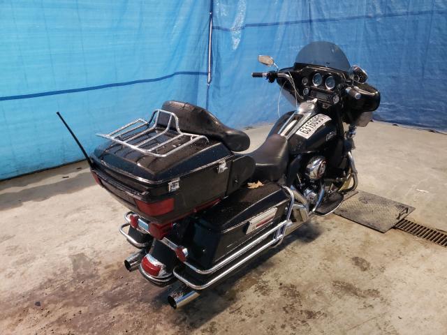 2011 HARLEY-DAVIDSON FLHTCU 1HD1FC41XBB633425