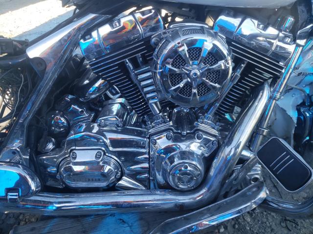 2008 HARLEY-DAVIDSON FLHX 1HD1KB4118Y623667