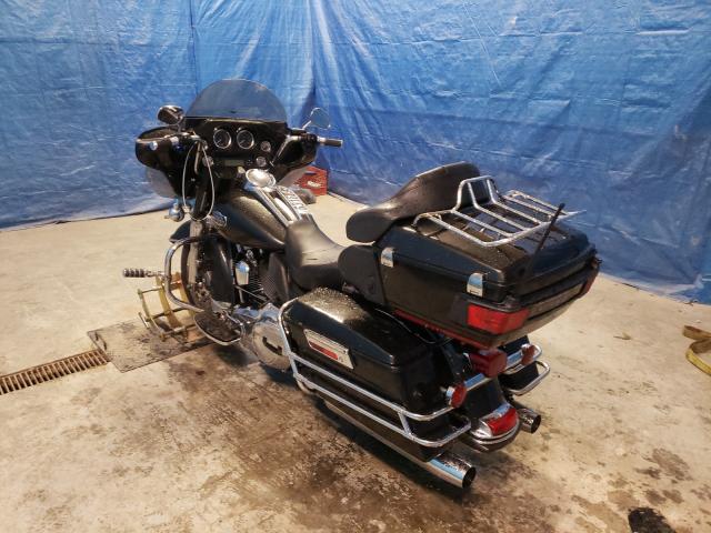 2011 HARLEY-DAVIDSON FLHTCU 1HD1FC41XBB633425