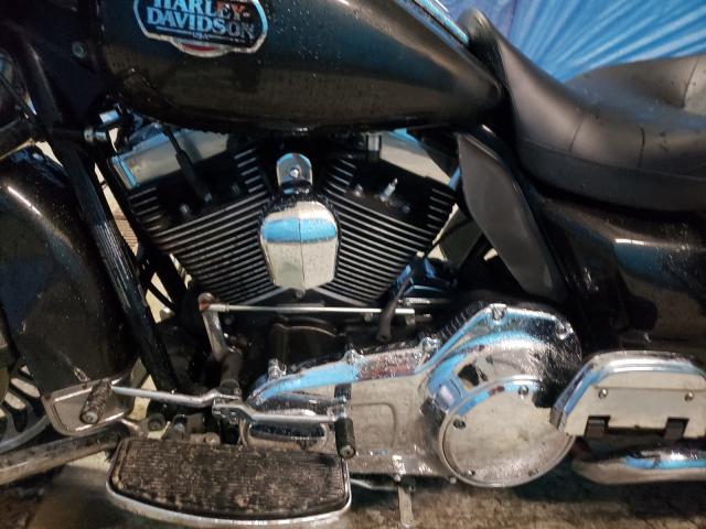 2011 HARLEY-DAVIDSON FLHTCU 1HD1FC41XBB633425