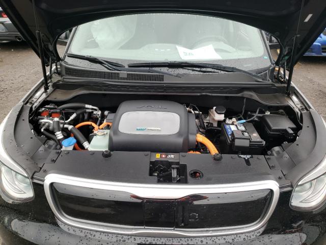 2018 KIA SOUL EV + KNDJX3AE4J7032325