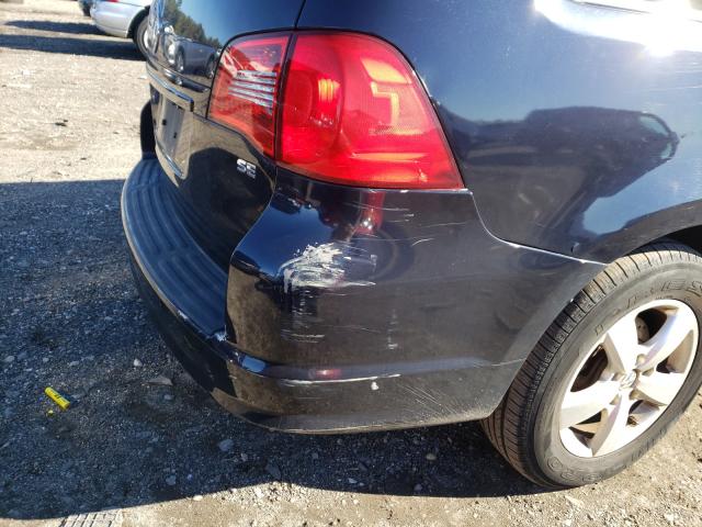 2010 VOLKSWAGEN ROUTAN 2V4RW3D10AR263063