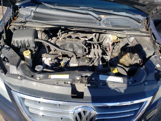 2010 VOLKSWAGEN ROUTAN 2V4RW3D10AR263063