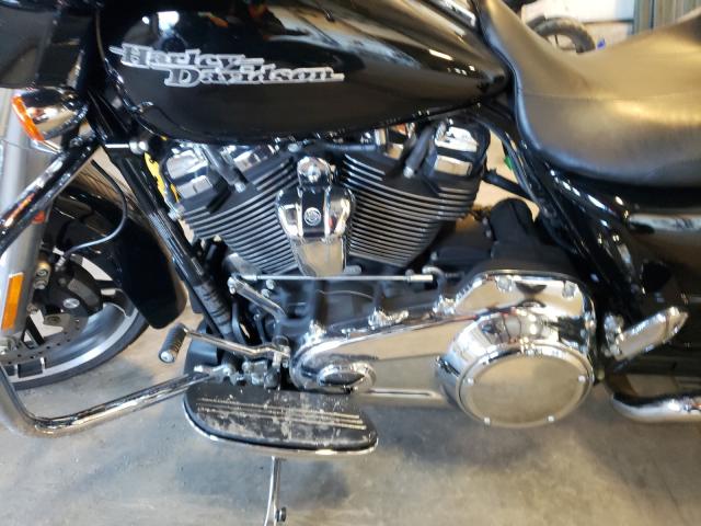 2019 HARLEY-DAVIDSON FLHX 1HD1KBC10KB647583