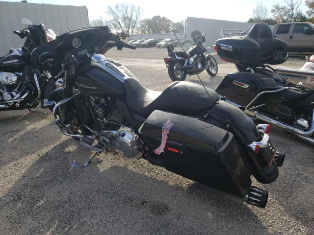 2010 HARLEY-DAVIDSON FLHX 1HD1KB414AB671494