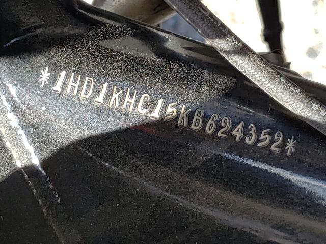 2019 HARLEY-DAVIDSON FLTRX 1HD1KHC15KB624352